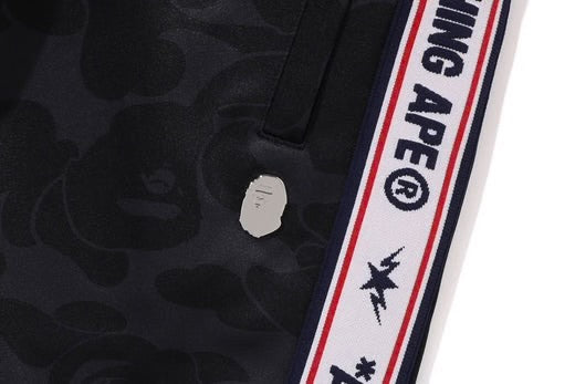 A BATHING APE BAPE SOLID CAMO ONE POINT RELAXED FIT SWEAT PANTS BLACK