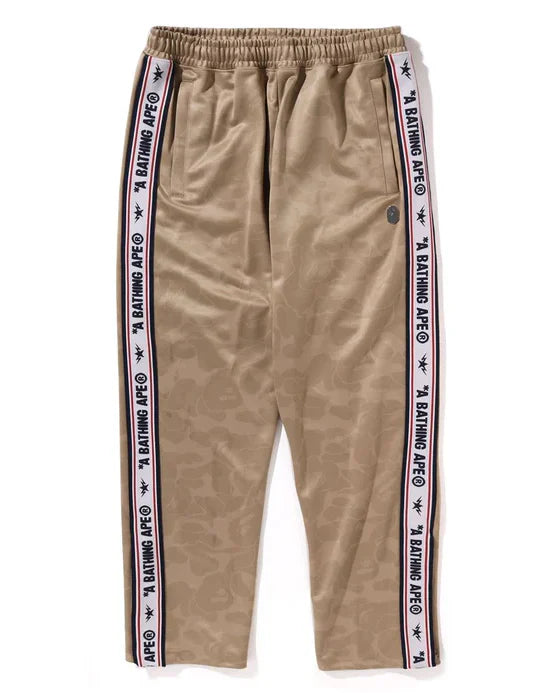 A BATHING APE BAPE SOLID CAMO ONE POINT RELAXED FIT SWEAT PANTS BEIGE
