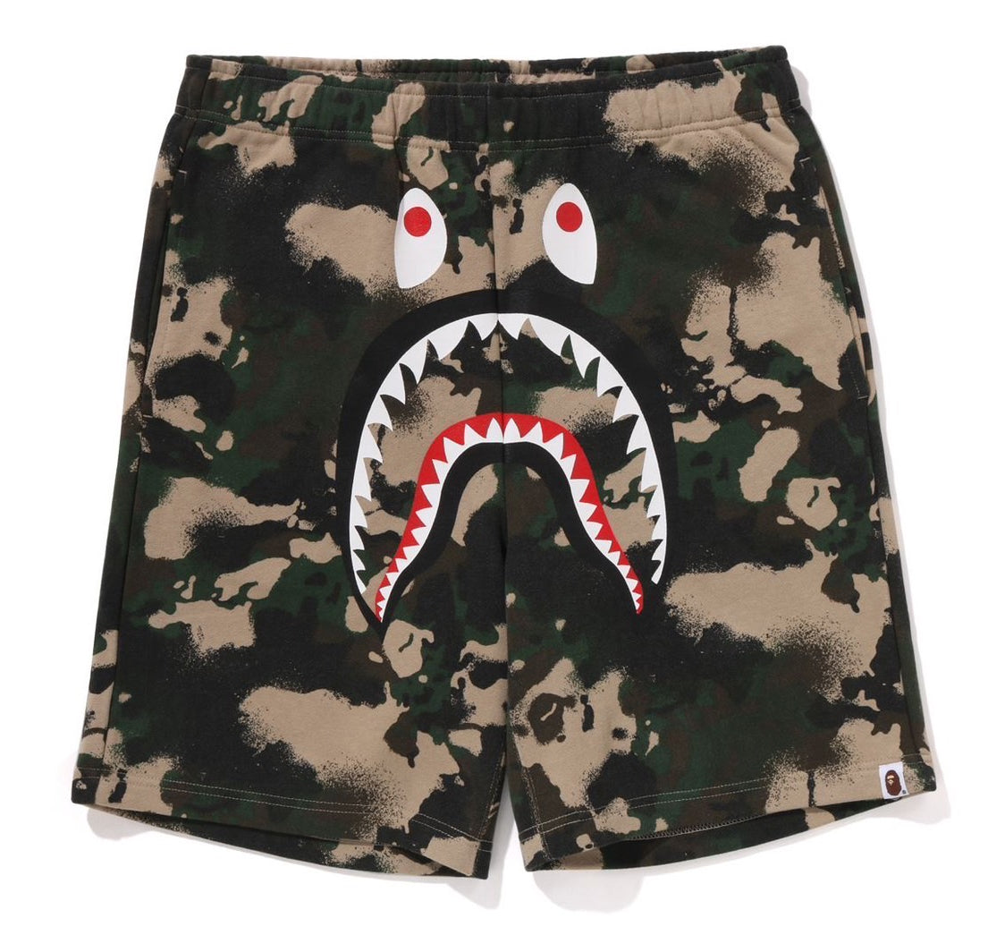 A BATHING APE BAPE MAP CAMO REGULAR FIT SHARK SWEAT SHORTS GREEN
