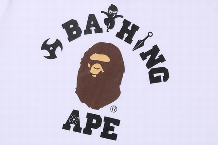 A BATHING APE BAPE NINJA COLLEGE TEE ( JAPAN LIMITED ) WHITE