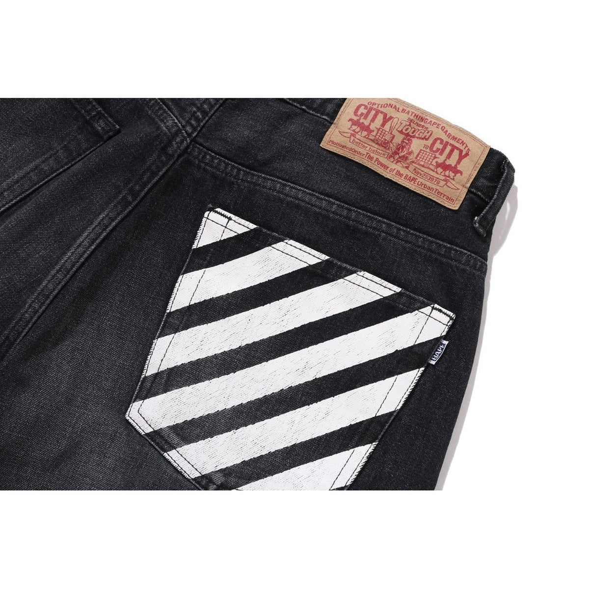 A BATHING APE BAPE MILO FACE 13 OZ DENIM PANTS BLACK