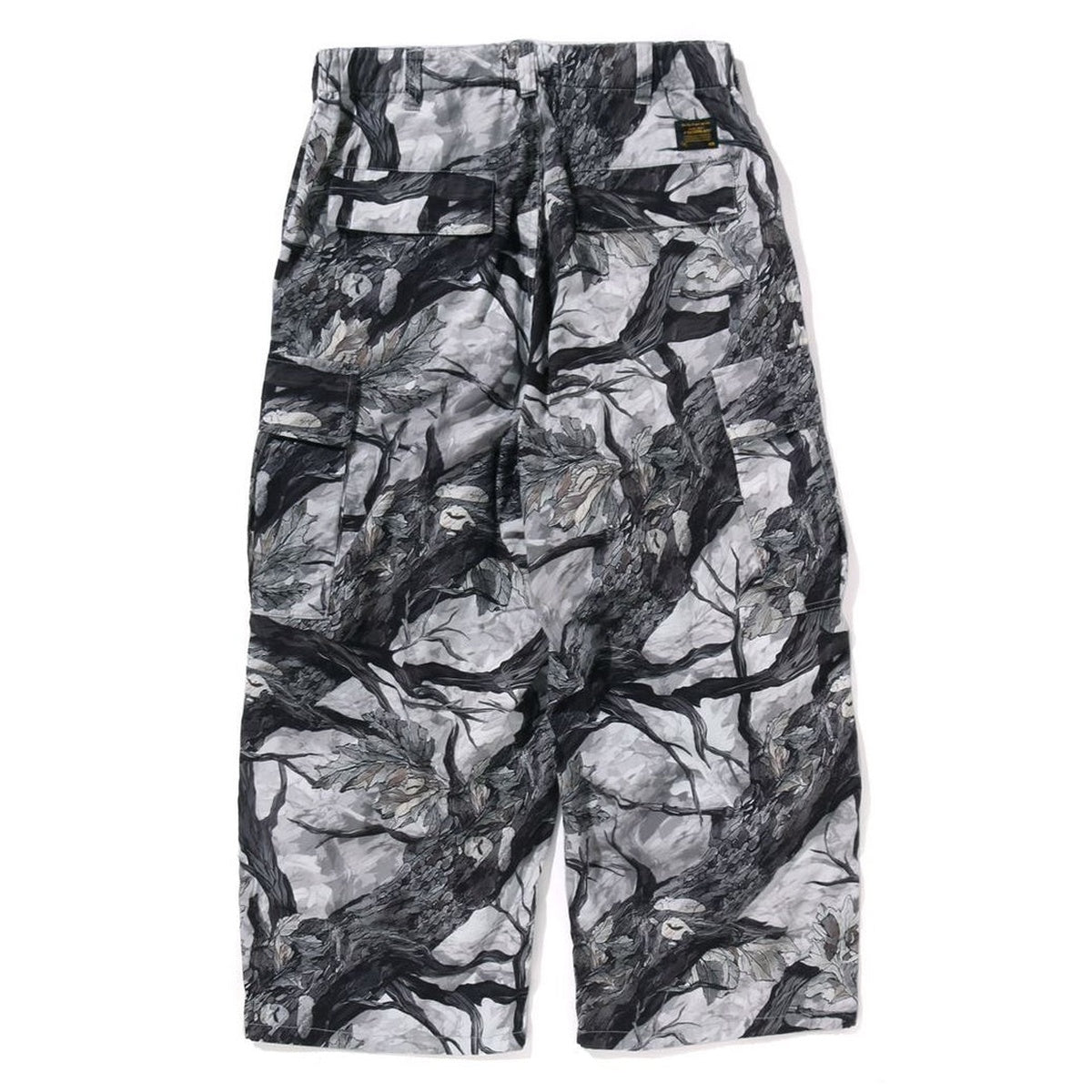 A BATHING APE BAPE TREE EDGE CAMO CARGO PANTS WHITE