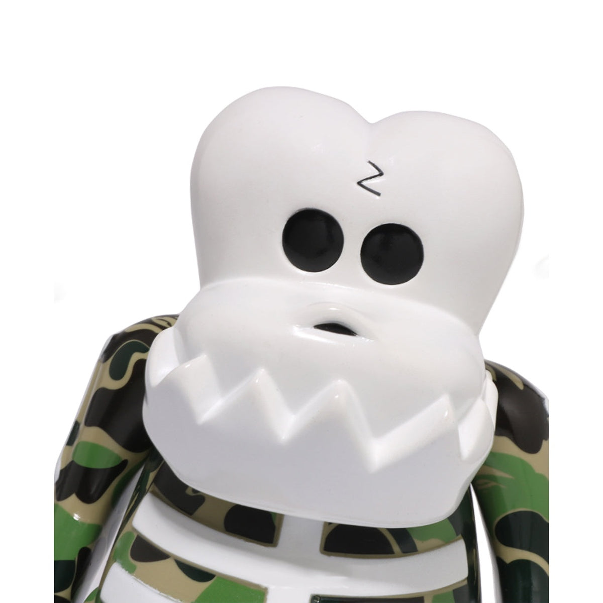 A BATHING APE BAPE BOUNTY HUNTER ABC CAMO SKULL- KUN FIGURE GREEN