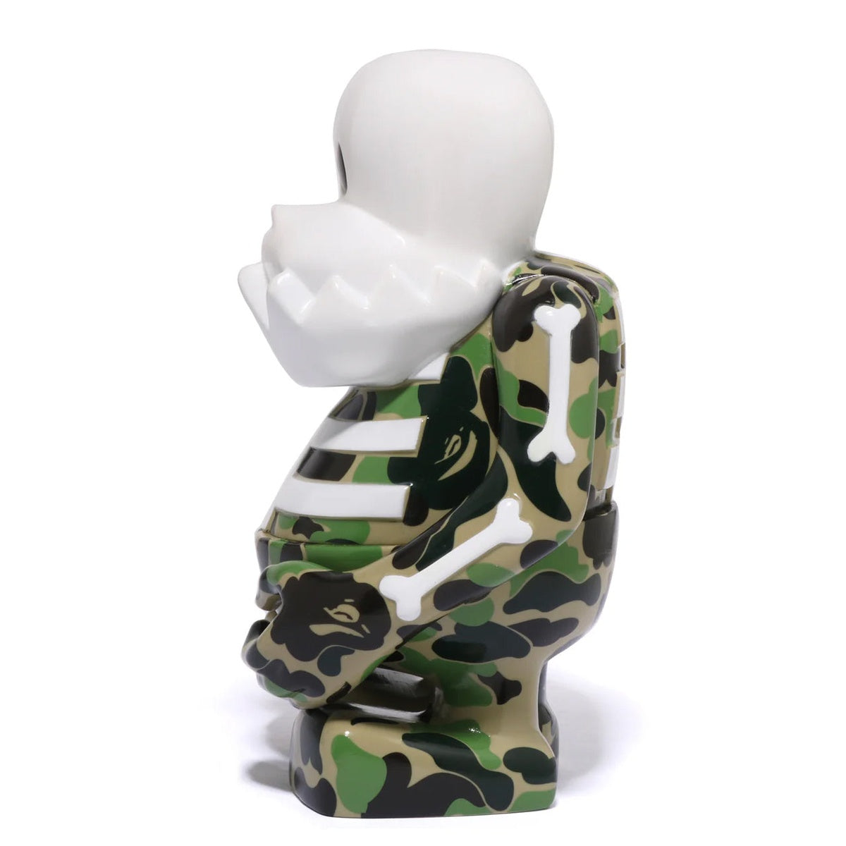 A BATHING APE BAPE BOUNTY HUNTER ABC CAMO SKULL- KUN FIGURE GREEN