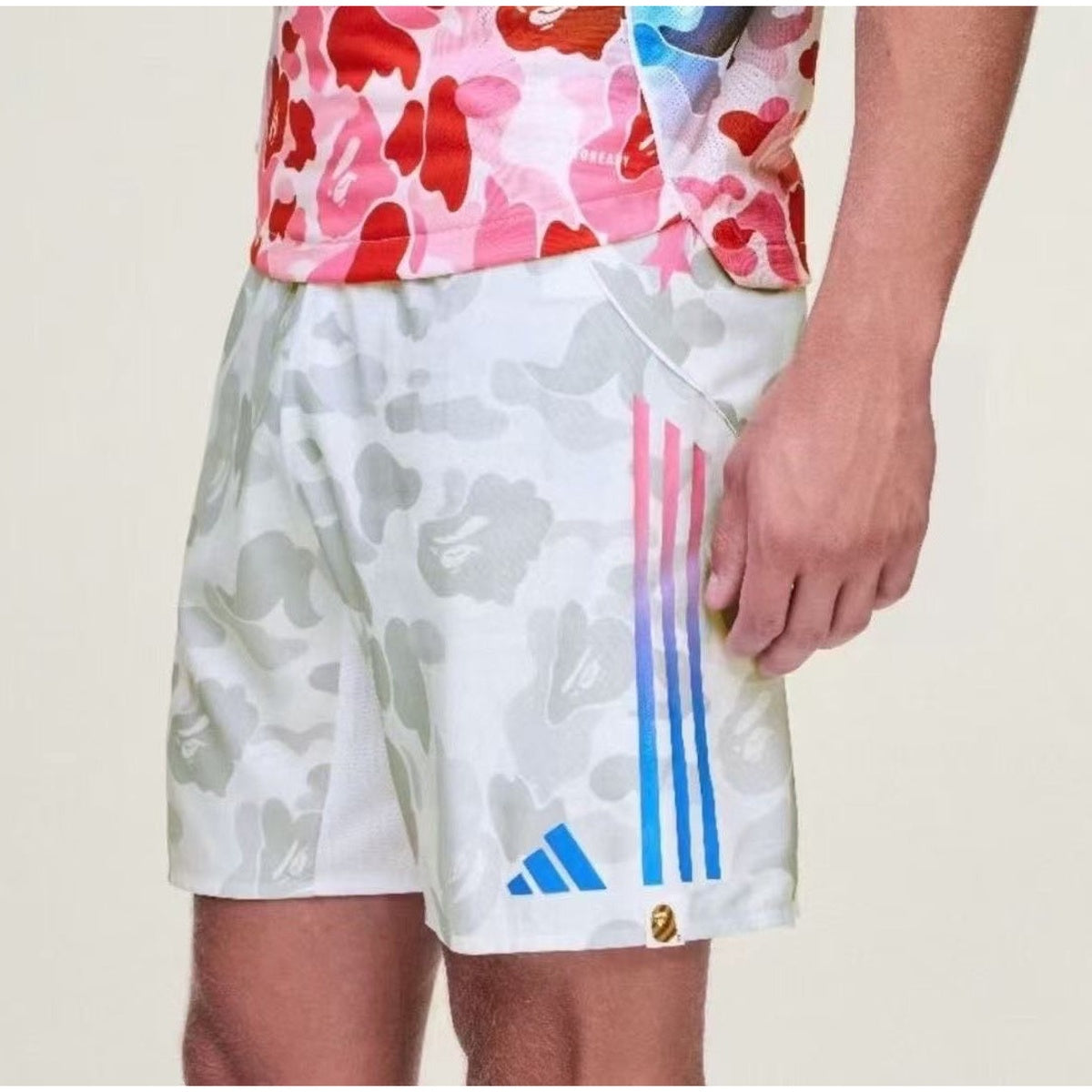 A BATHING APE BAPE ADIDAS - FB SHORTS WHITE