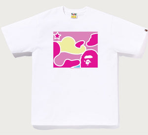 A BATHING APE STA CAMO FOCUS BOX TEE WHITE PINK