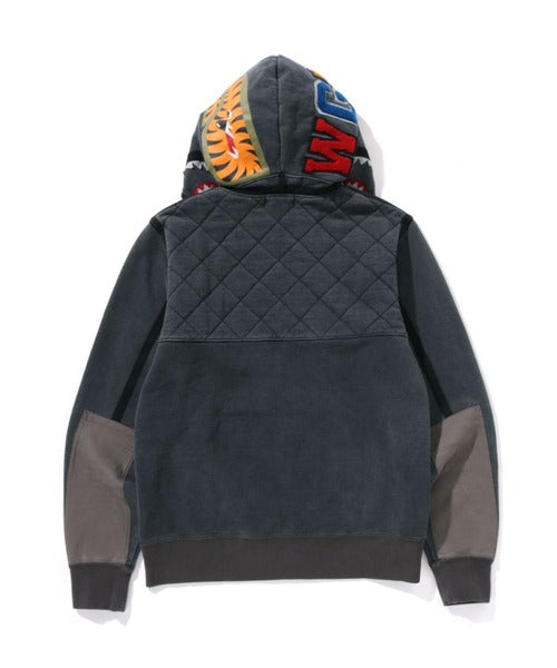 A RISING BAPE MILITARY SHARK FULL ZIP HOODIE ブラック Detail