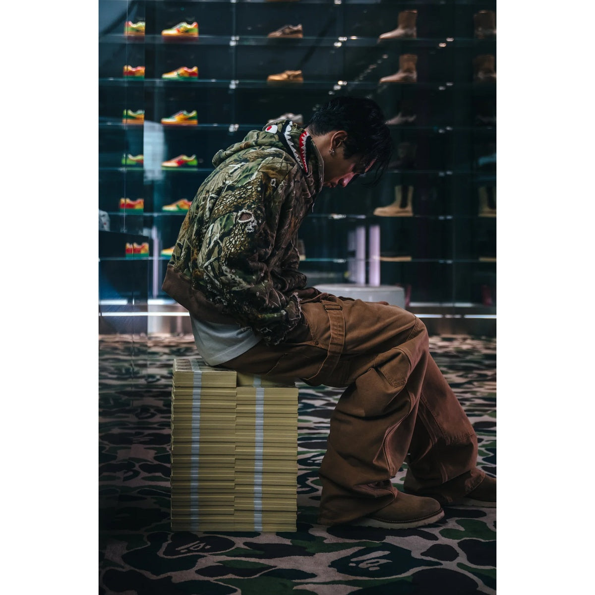 A BATHING APE BAPE SAINT MXXXXXX BANKNOTES STOOL WHITE